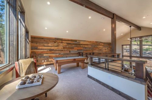 11490 Bottcher Loop, Truckee CA  96161-2793 exterior