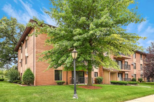 10940 Worth Ave, Worth, IL 60482-1447