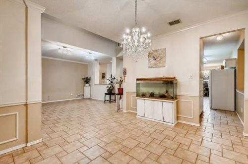 5917 Lakeview Ct, Fort Worth TX  76137-2113 exterior