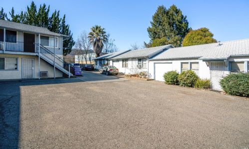 668 Marshall St, Ukiah, CA 95482-4958