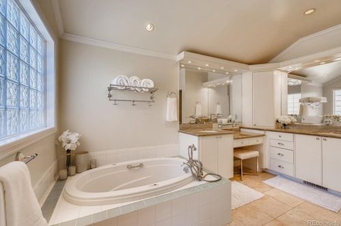 7075 Niagara Ct, Englewood CO 80112-1011 exterior