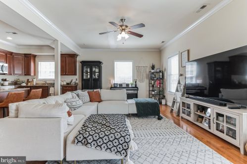 6318 Linden St, Shady Side MD  20764-2910 exterior