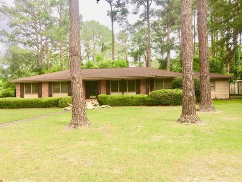 249 Carolina Dr, Tifton, GA 31794-3841