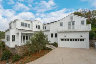 526 Tuallitan Rd, Los Angeles, CA 90049-1943
