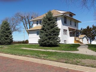 865 Leonard Ave, Polk, NE 68654-4007