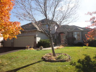 2380 Eagle Valley Dr, Saint Paul, MN 55129-4204