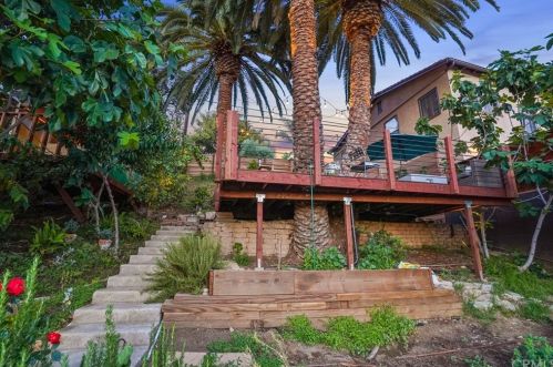 1400 Adams St, Glendale CA 91205-1370 exterior