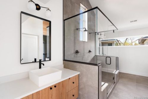 1061 Leyden St, Denver CO  80220-4636 exterior