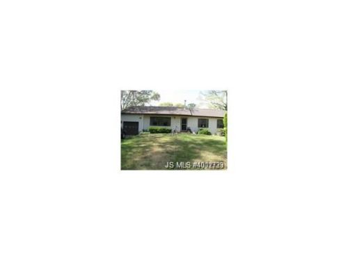 405 Main St, Berkeley Township, NJ 08721-2621