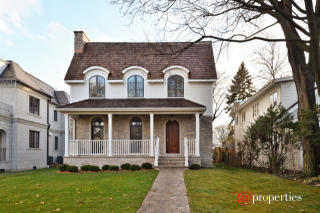 1102 Ash St, Northfield, IL 60093-2155