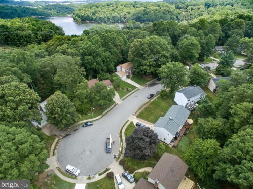 11957 Governors Ct, Woodbridge VA  22192-1601 exterior