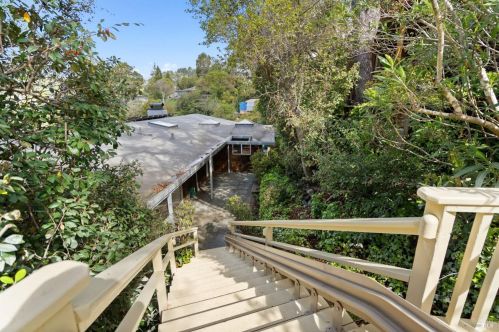71 Manor Dr, Mill Valley, CA 94941-1369
