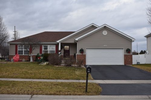 876 Bradford Pl, Crete, IL 60417-1994