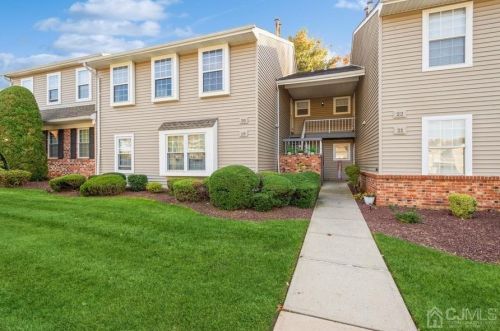 19 Lindsey Cir, Old Bridge, NJ 08857-2679
