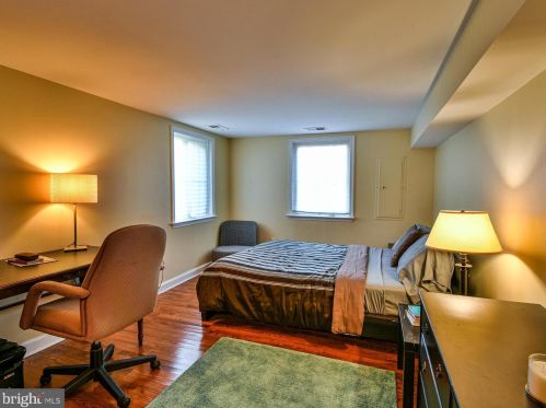 621 Greenbrier Dr, Silver Spring MD 20910-4230 exterior