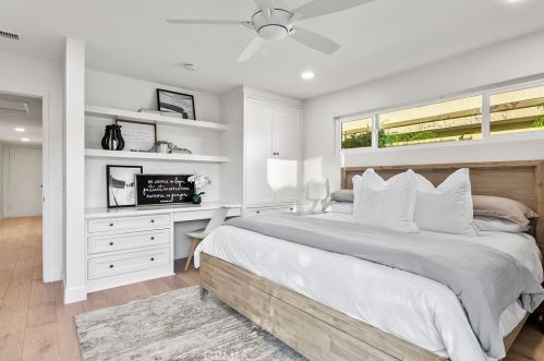 17089 Westport Dr, Huntington Beach CA  92649-4246 exterior