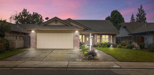 410 Sparrow Ln, Lodi, CA 95240-7871