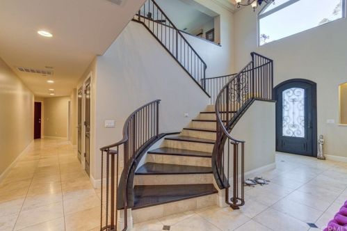 911 Isabella Way, San Luis Obispo, CA 93405-6186