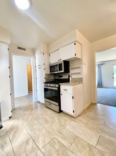 44732 Stanridge Ave, Lancaster CA 93535-2523 exterior