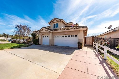 5797 Dartmoor Cir, Oceanside, CA 92057-5654
