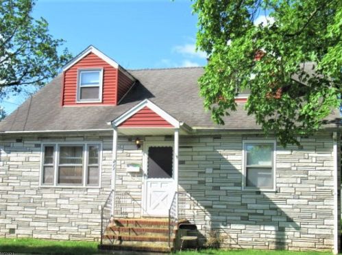 211 Greasheimer St, Manville, NJ 08835-2133