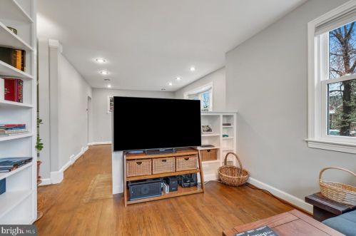 606 Gist Ave, Silver Spring MD 20910-4921 exterior