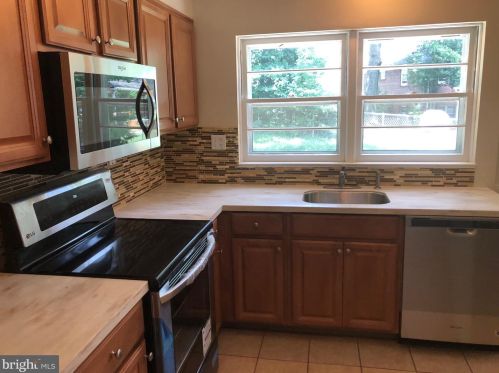 9703 Woodland Dr, Silver Spring MD  20910-1420 exterior