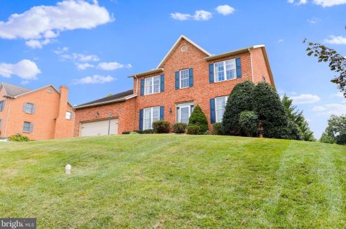 16807 Paxton Dr, Williamsport, MD 21795-1417