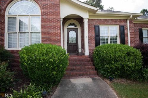 152 Wynridge Dr, Carrollton, GA 30116-8805