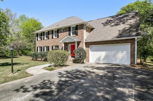 705 Kings Crest Ct, Fairburn, GA 30213-3224