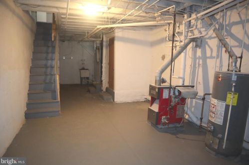 5607 American St, Philadelphia PA  19120-2325 exterior