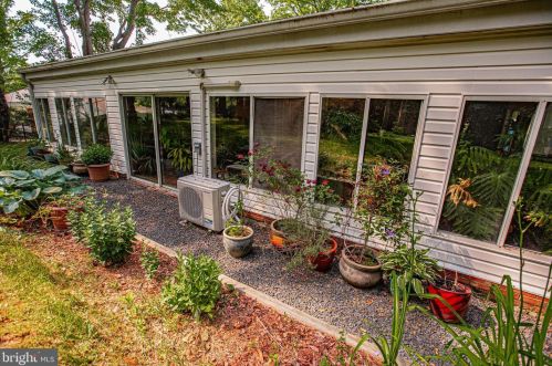 7415 Hastings St, Springfield VA  22150-4108 exterior