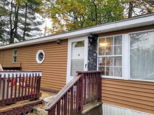 46 Seasons Ln, Rochester, NH 03867-4333