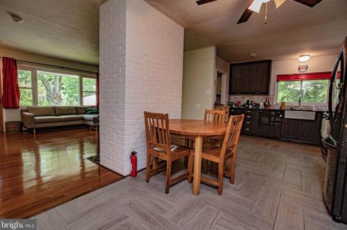 7415 Hastings St, Springfield VA  22150-4108 exterior