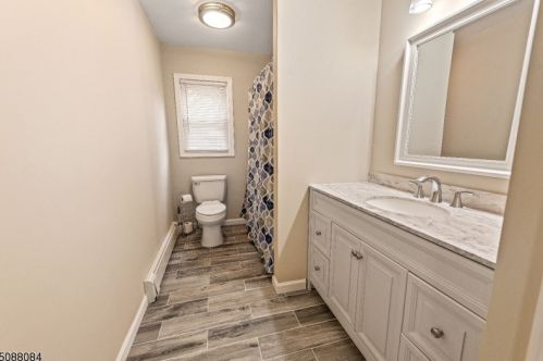 31 Clearview Dr, Dover NJ  07869-1304 exterior
