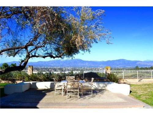 10643 Spy Glass Hill Rd, Whittier, CA 90601-1925