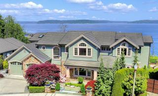 3123 33rd St, Tacoma, WA 98407-6422