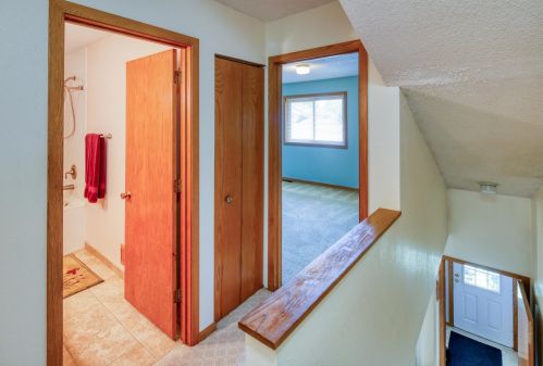 3253 Evergreen Dr, Saint Paul MN  55121-1771 exterior