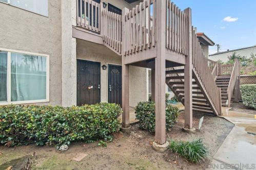 615 Vine St, Oceanside, CA 92054-4200