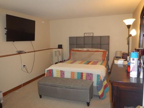 433 Curtiss St, Southington CT  06489-1708 exterior