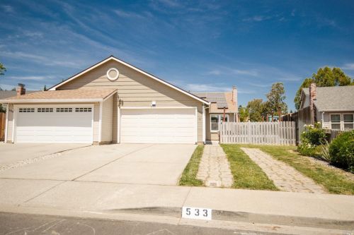 533 Purdue Dr, Vacaville, CA 95687-5172