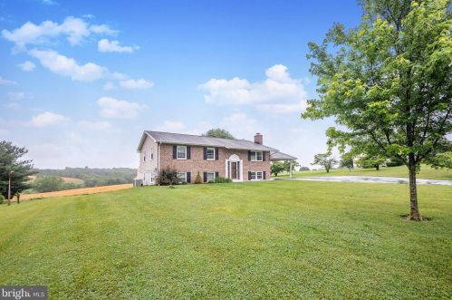 7325 John Pickett Rd, Woodbine, MD 21797-9005