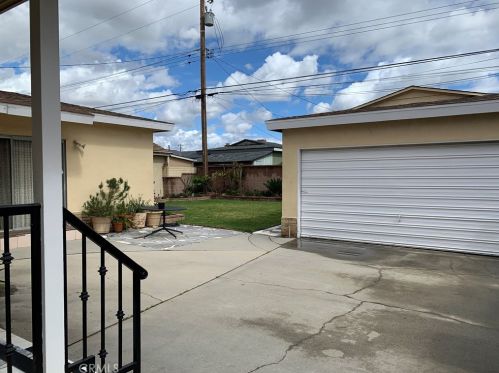 7637 Calmcrest Dr, Downey, CA 90240-2604