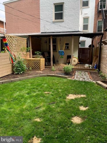 554 Spruce St, Lancaster PA  17603-3353 exterior