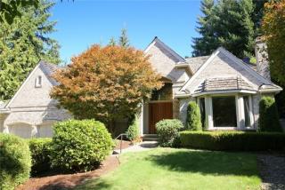 5230 Jung Frau Pl, Bellevue, WA 98027-7838