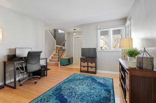 1629 Augusta Dr, Naperville, IL 60563-9168
