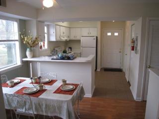 954 Clarizz Blvd, Blmgtn IN  47401-5512 exterior