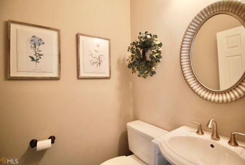 156 Wexford Ct, Stockbridge GA  30281-6306 exterior