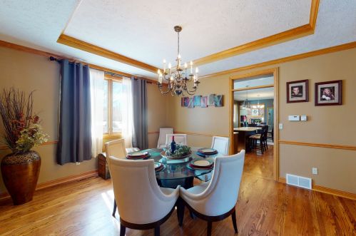 750 Fairway Ln, Sycamore IL  60178 exterior