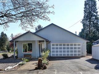 238 136th Ave, Portland OR  97233-1820 exterior